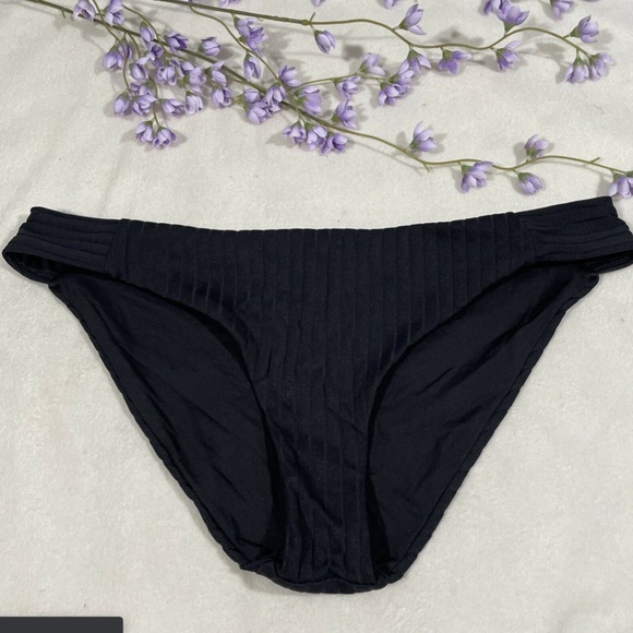 NEW $58 Becca‎ Loreto Ribbed Black Bikini Bottoms [ SZ Large ] - Picture 3 of 11